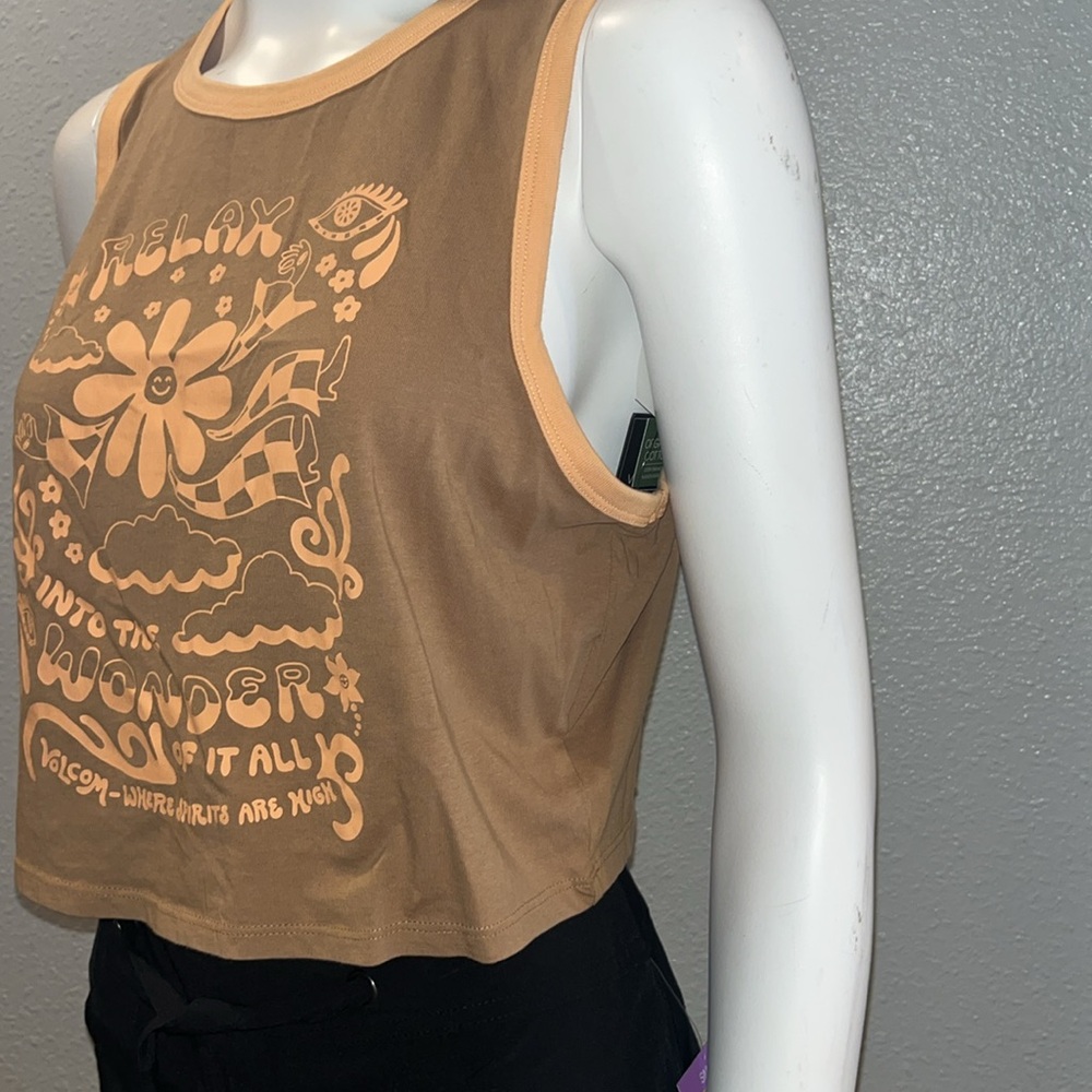 Volcom Women's Relaxed Graphic Tank Top - Brown great for summertime size large